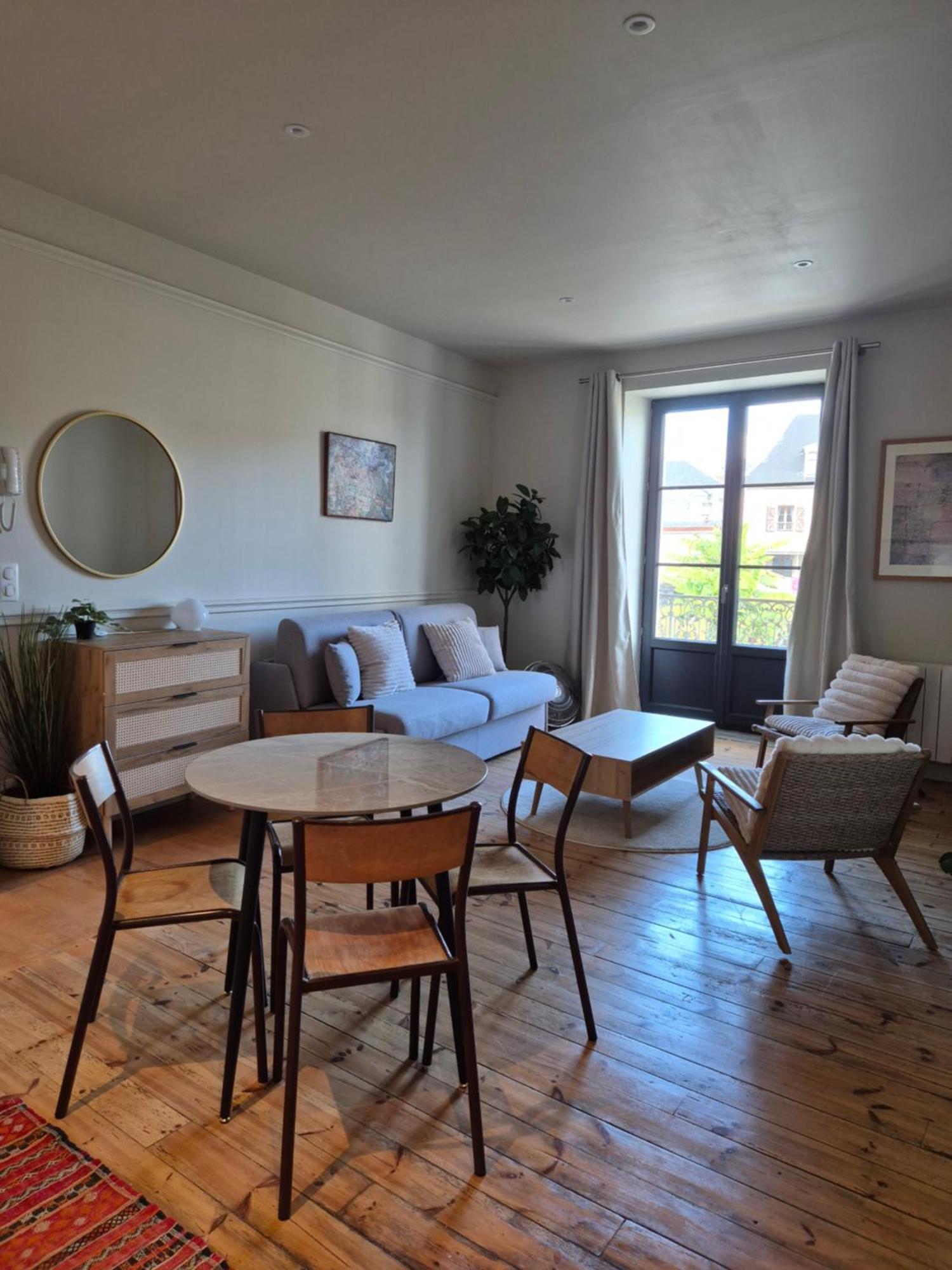 Inlove Apartment *